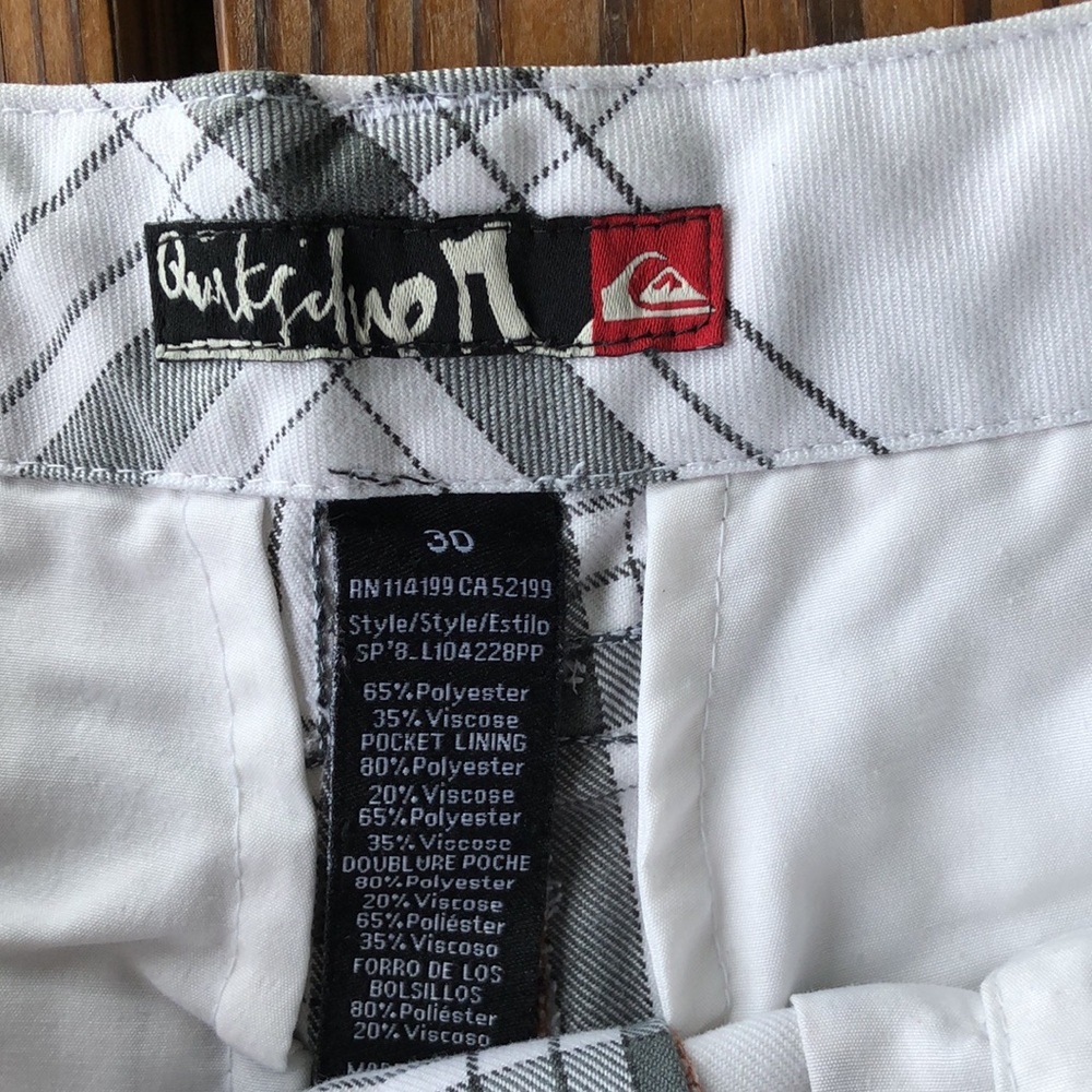 Quicksilver Bermuda Shorts 30 Waist - Picture 3 of 5